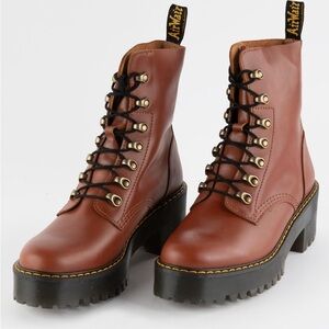 Dr. Martens Doc Martens Leona Saddle Tan Farrier leather boots NIB 7 -like 8 imo